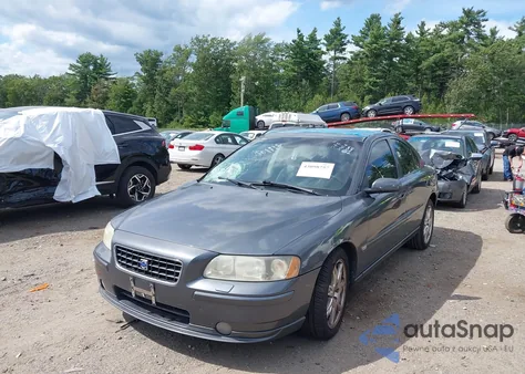 2005 Volvo S60 2.5T Awd из США, поврежденный, VIN YV1RH592752440479